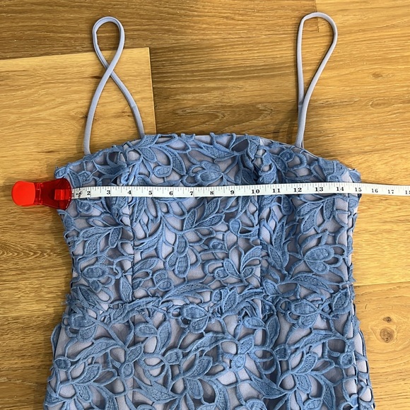 Fallon NBD lace dress with adjustable straps - Picture 4 of 9